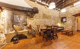 Bravissimo Girona 1593, Medieval Charm